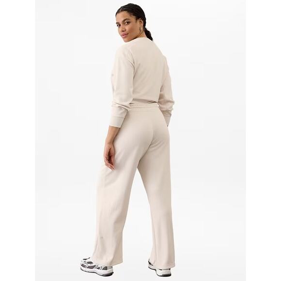 Athleta Seasoft Mid Rise Straight Pant in Bone Medium EUC - Picture 2 of 8